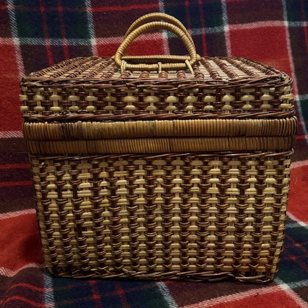 N/A stunning wicker